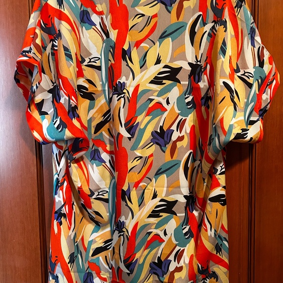 NWOT Graphic colorful blouse - Picture 2 of 4